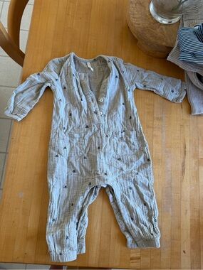 Rylie + Cru cowboy hat Neutral Gray Muslin One-Piece Romper